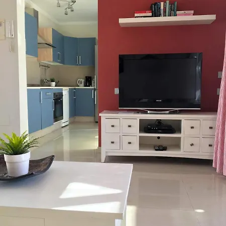 Вилла In Playa Blanca Sleeps 4 Includes Air Con And Wifi Коста Бланка